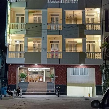 Motel Hoang De Чау Док Екстериор снимка