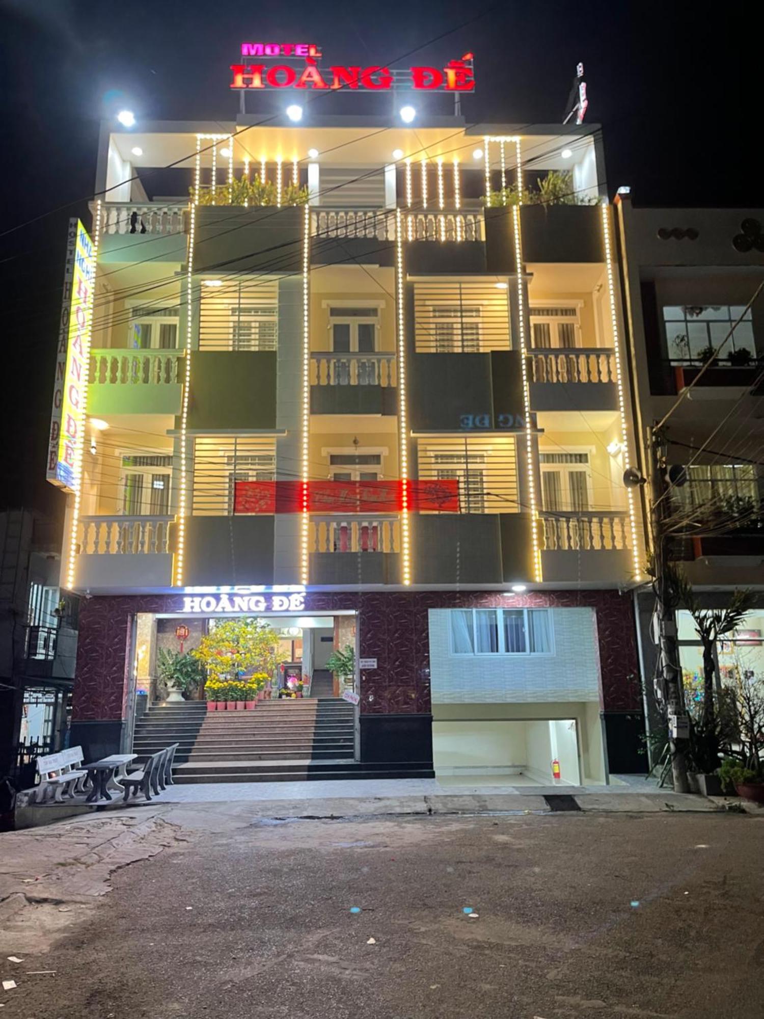 Motel Hoang De Чау Док Екстериор снимка