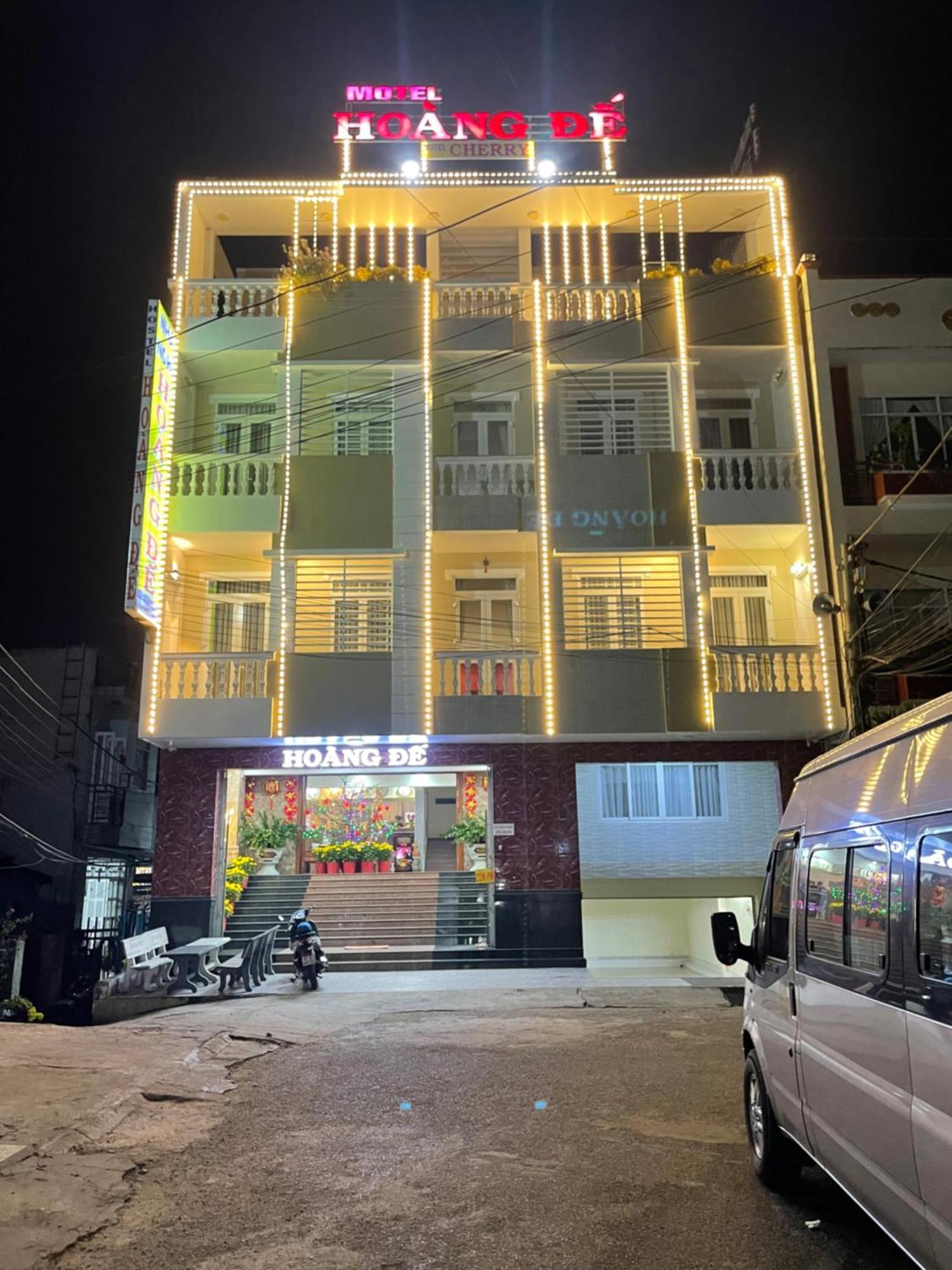 Motel Hoang De Чау Док Екстериор снимка