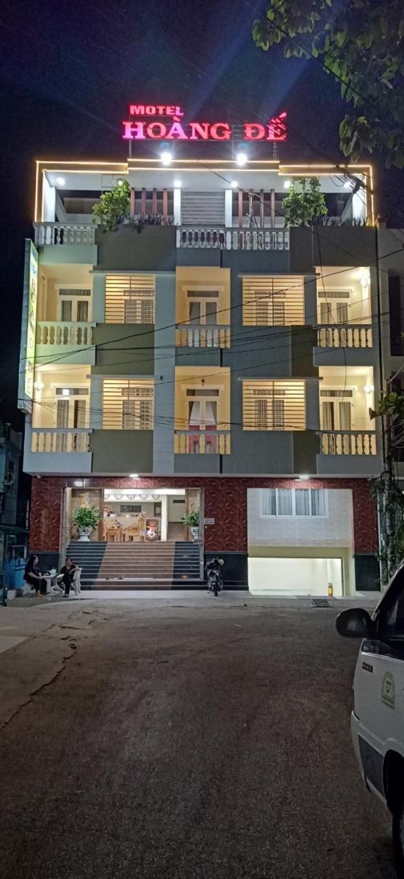 Motel Hoang De Чау Док Екстериор снимка